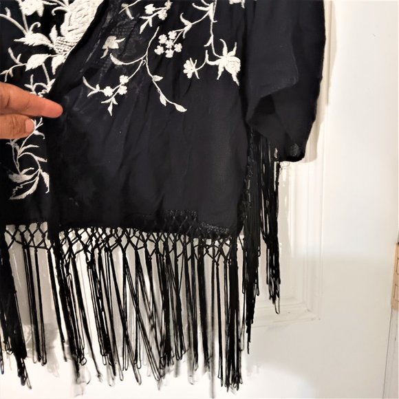 Abercrombie & Fitch Embroidered Fringe Kimono Size OS Black white - Picture 6 of 11